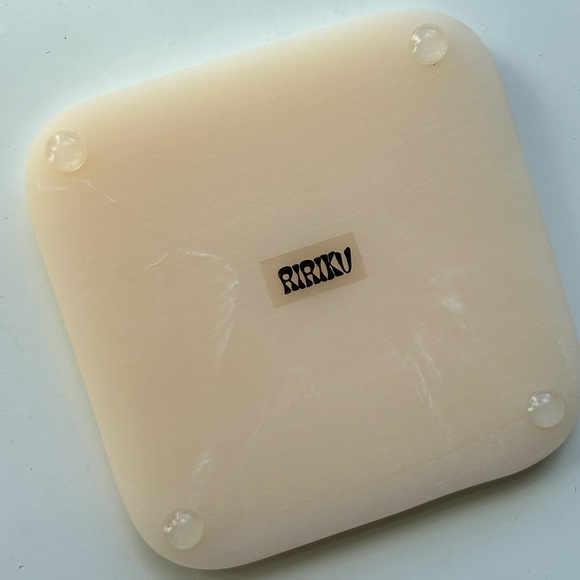 RIRIKU resin coaster set of 4 - Picture 3 of 5